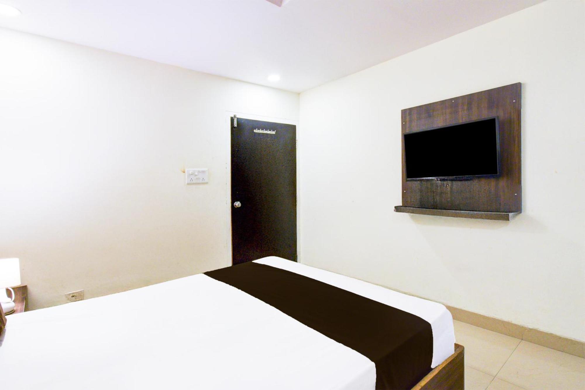 Hotel O Asian Residency Hyderabad Exterior foto
